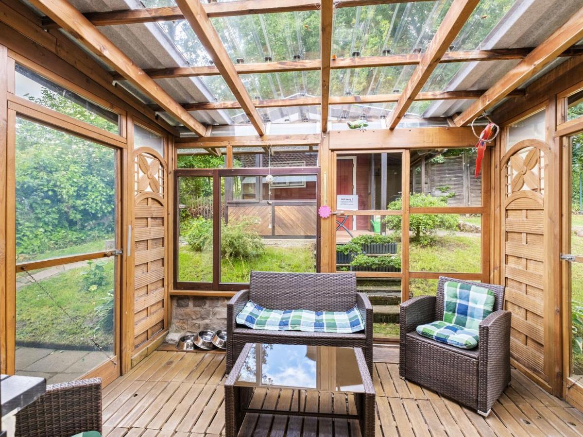 Idyllic Bungalow In Feusdorf With Forest View Ruang foto