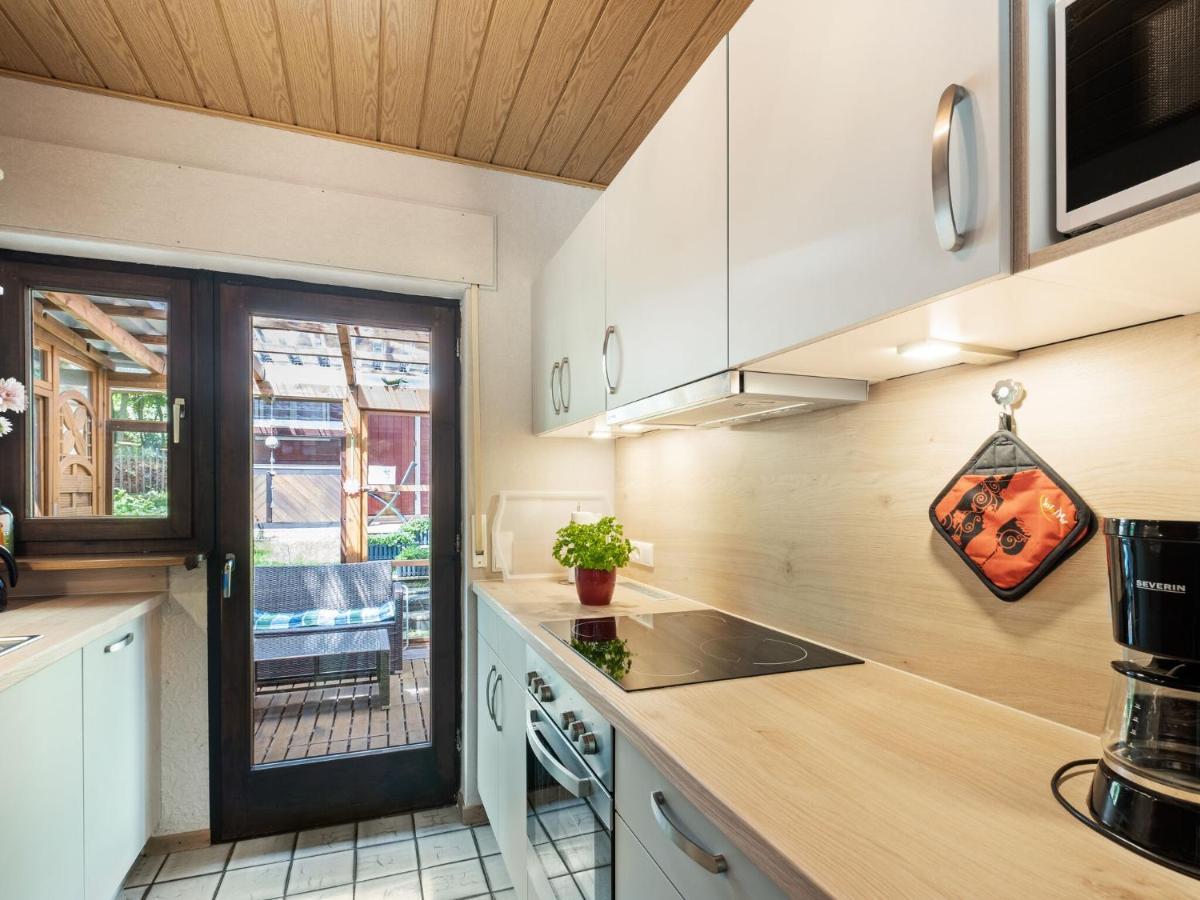 Idyllic Bungalow In Feusdorf With Forest View Ruang foto